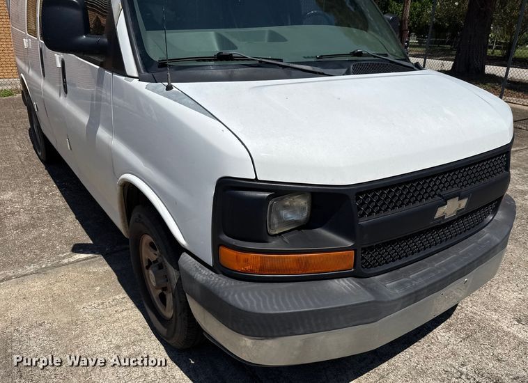 image for item DX5758 2007 Chevrolet Express 1500 van