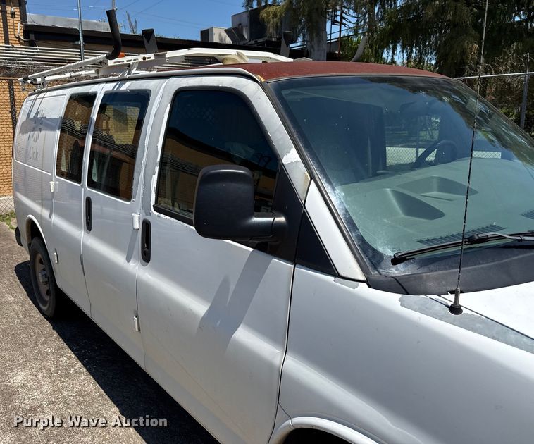 image for item DX5758 2007 Chevrolet Express 1500 van