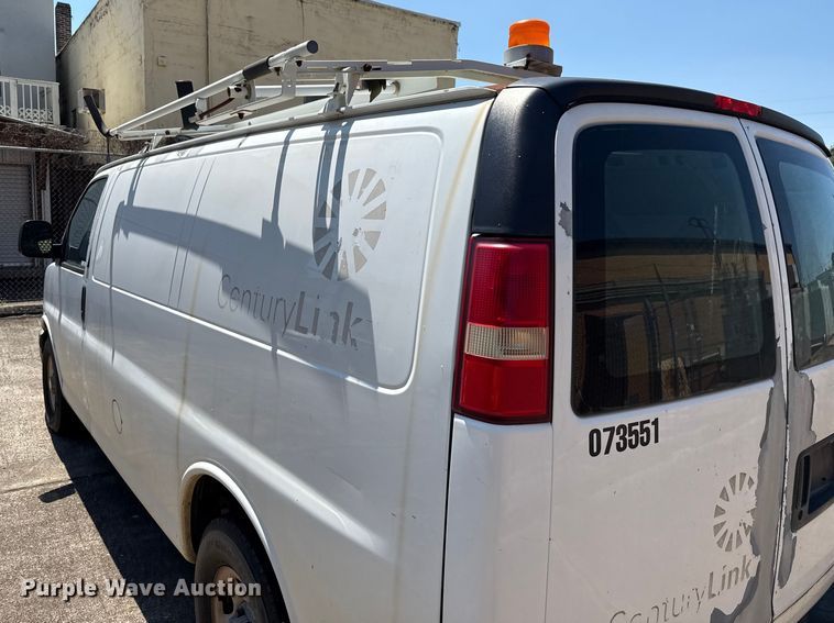 image for item DX5758 2007 Chevrolet Express 1500 van