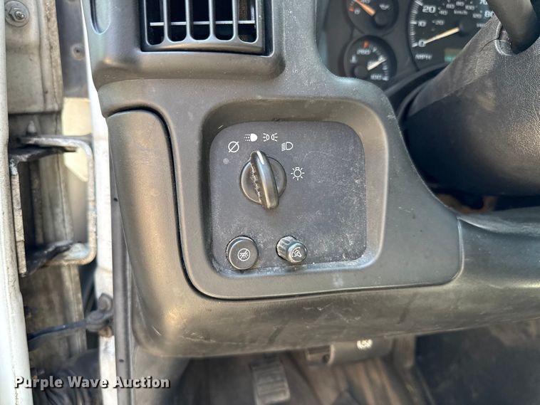 image for item DX5758 2007 Chevrolet Express 1500 van