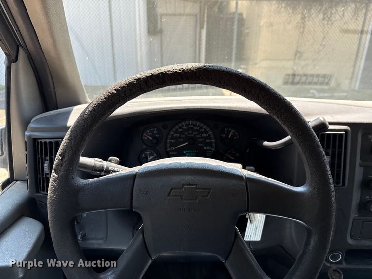 image for item DX5758 2007 Chevrolet Express 1500 van