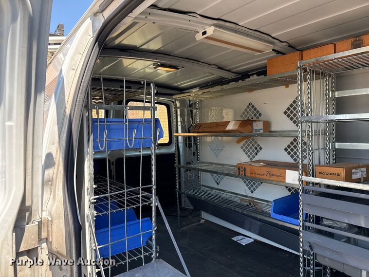 image for item DX5758 2007 Chevrolet Express 1500 van