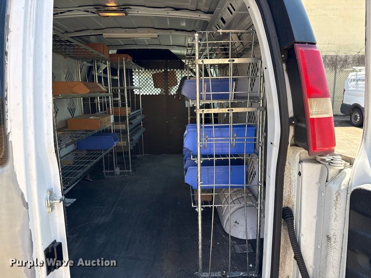 image for item DX5758 2007 Chevrolet Express 1500 van