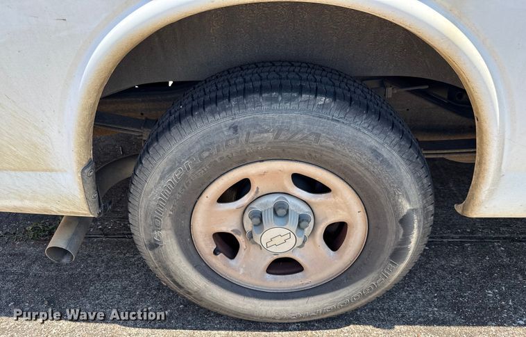 image for item DX5758 2007 Chevrolet Express 1500 van
