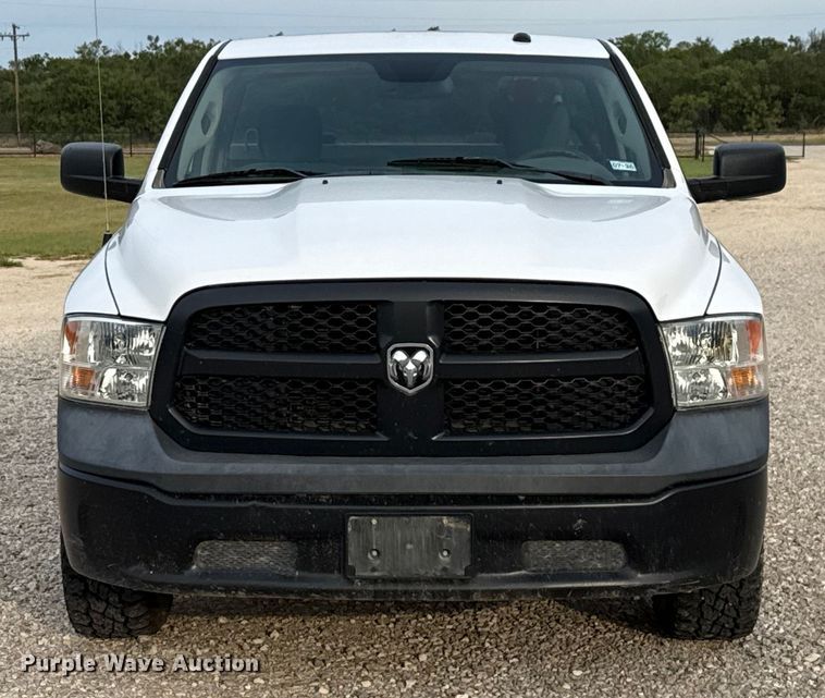 image for item DX5760 2019 RAM 1500 pickup truck