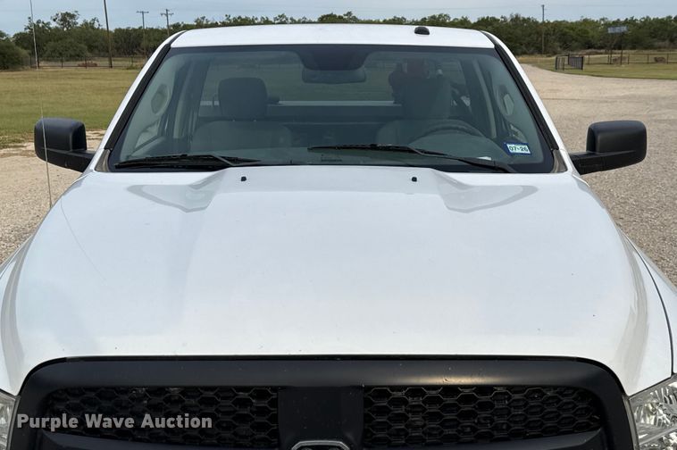 image for item DX5760 2019 RAM 1500 pickup truck