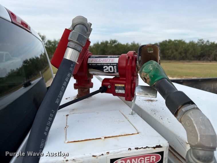 image for item DX5760 2019 RAM 1500 pickup truck