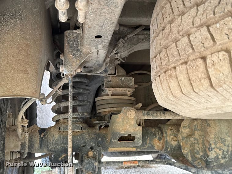 image for item DX5760 2019 RAM 1500 pickup truck