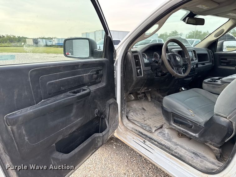 image for item DX5760 2019 RAM 1500 pickup truck