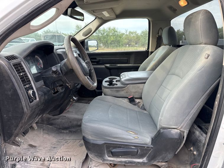 image for item DX5760 2019 RAM 1500 pickup truck