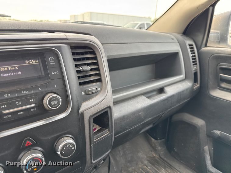 image for item DX5760 2019 RAM 1500 pickup truck