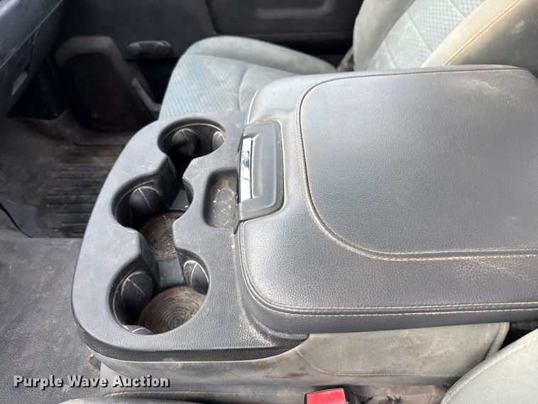 image for item DX5760 2019 RAM 1500 pickup truck