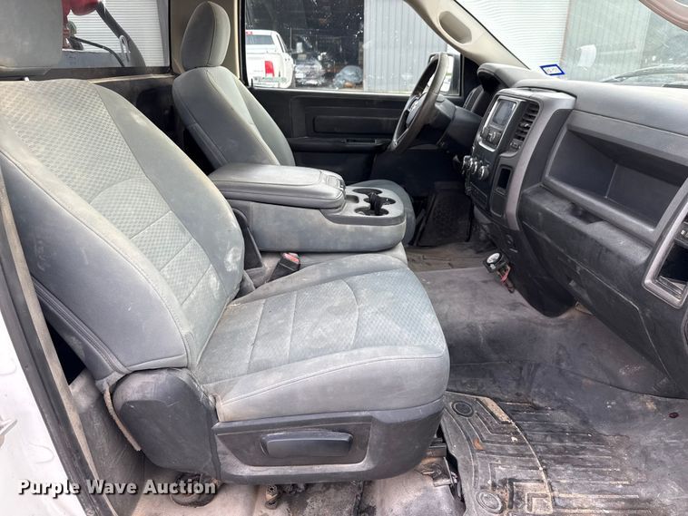 image for item DX5760 2019 RAM 1500 pickup truck