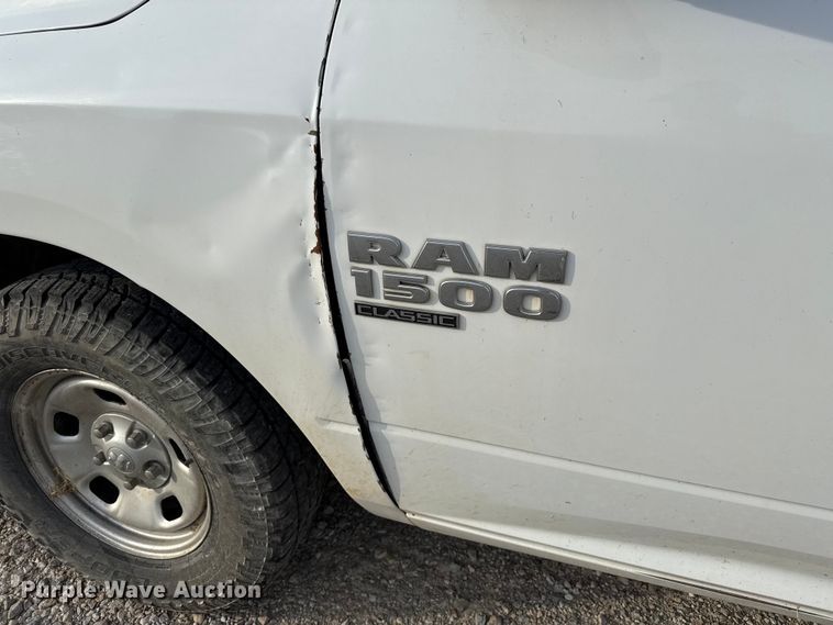 image for item DX5761 2019 RAM 1500 pickup truck