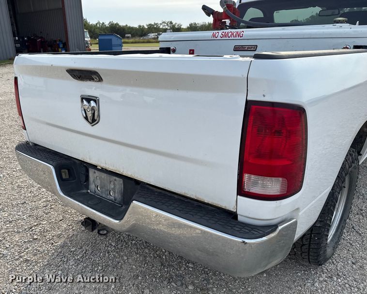 image for item DX5761 2019 RAM 1500 pickup truck