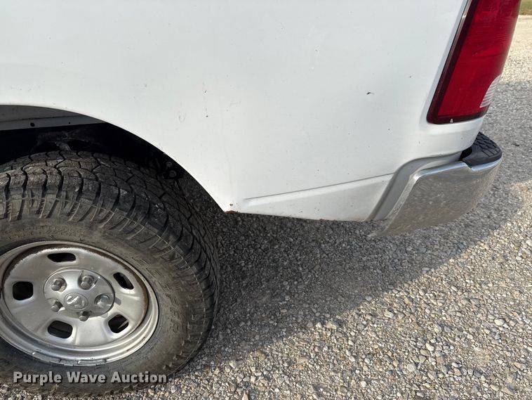 image for item DX5761 2019 RAM 1500 pickup truck