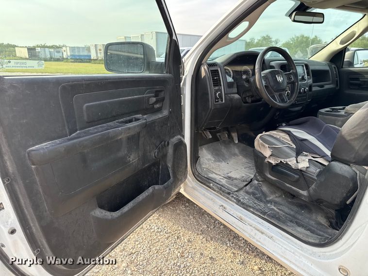 image for item DX5761 2019 RAM 1500 pickup truck