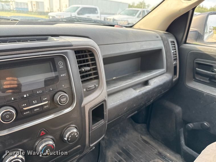 image for item DX5761 2019 RAM 1500 pickup truck