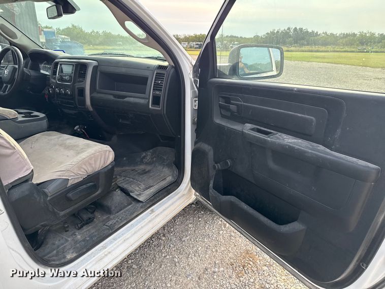 image for item DX5761 2019 RAM 1500 pickup truck