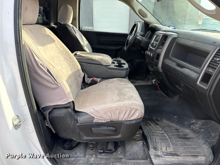 image for item DX5761 2019 RAM 1500 pickup truck