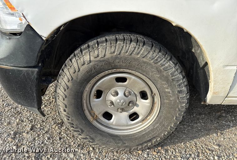 image for item DX5761 2019 RAM 1500 pickup truck