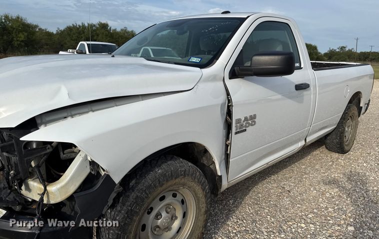 image for item DX5762 2019 RAM 1500 pickup truck