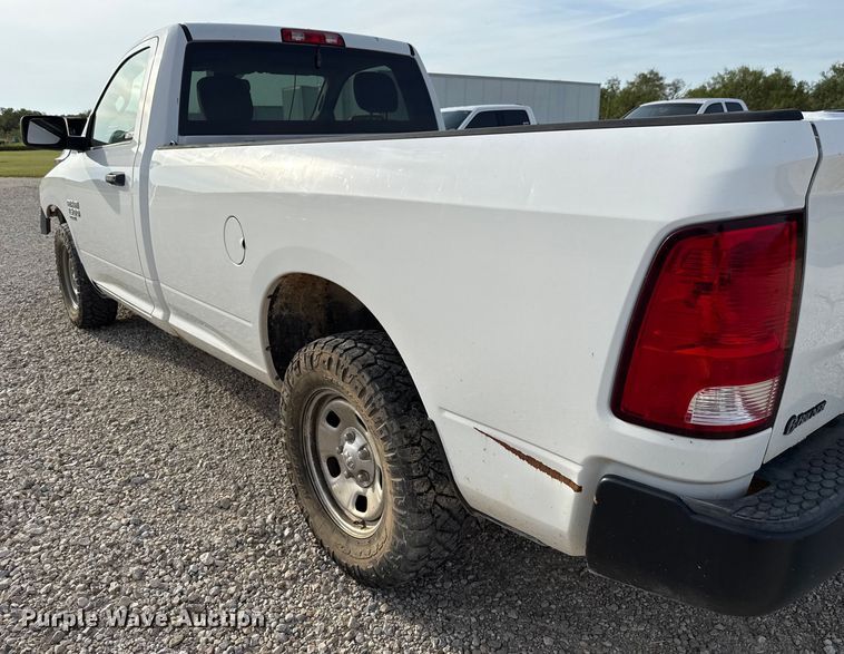 image for item DX5762 2019 RAM 1500 pickup truck
