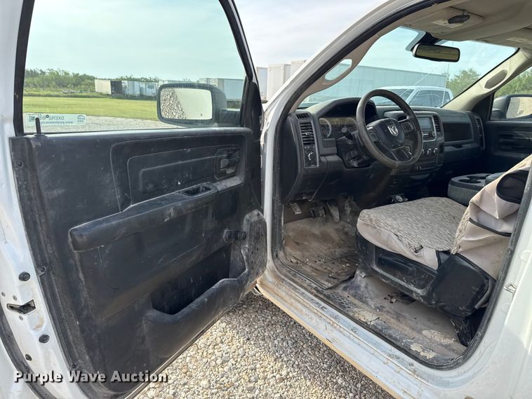 image for item DX5762 2019 RAM 1500 pickup truck