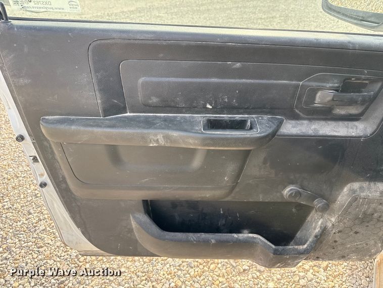 image for item DX5762 2019 RAM 1500 pickup truck