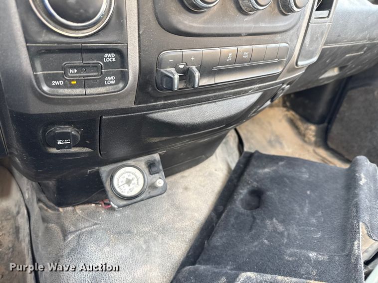 image for item DX5762 2019 RAM 1500 pickup truck