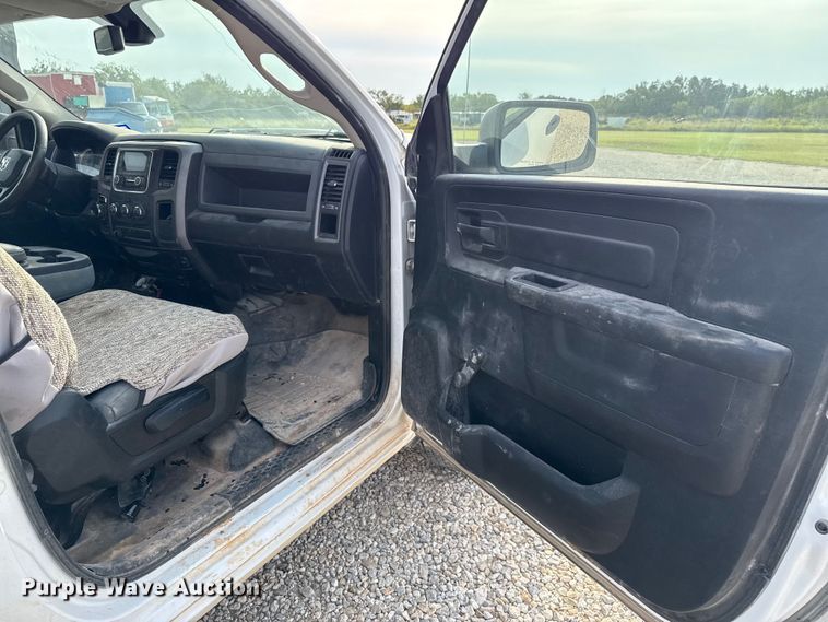 image for item DX5762 2019 RAM 1500 pickup truck