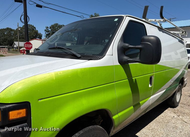 image for item DX5764 2009 Ford E150 van