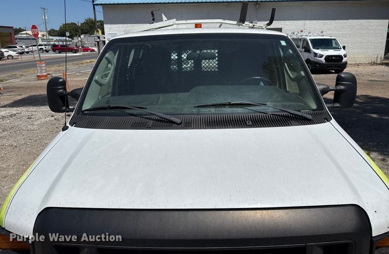 image for item DX5764 2009 Ford E150 van