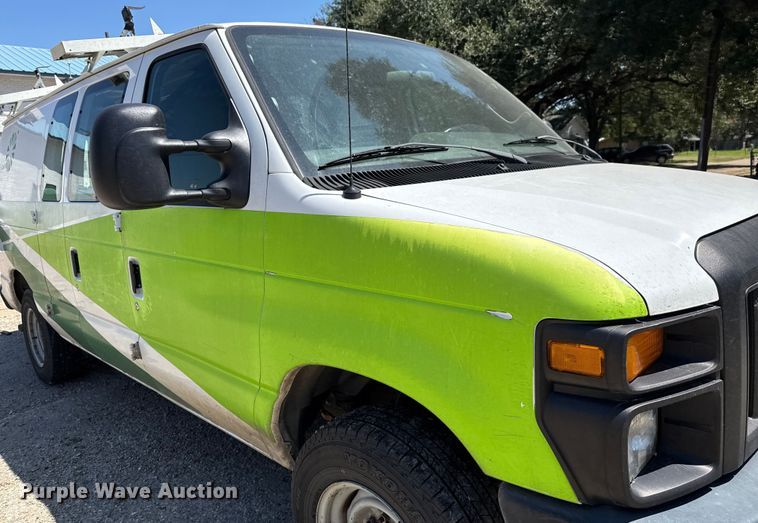 image for item DX5764 2009 Ford E150 van