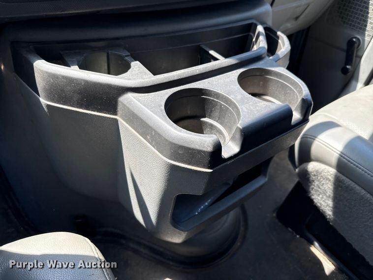 image for item DX5764 2009 Ford E150 van