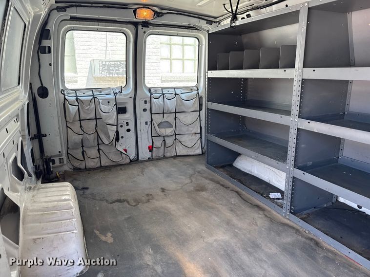 image for item DX5764 2009 Ford E150 van