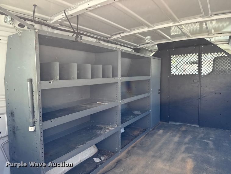 image for item DX5764 2009 Ford E150 van