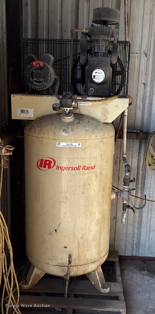 image for item DX5782 Ingersoll Rand TS4N5 air compressor