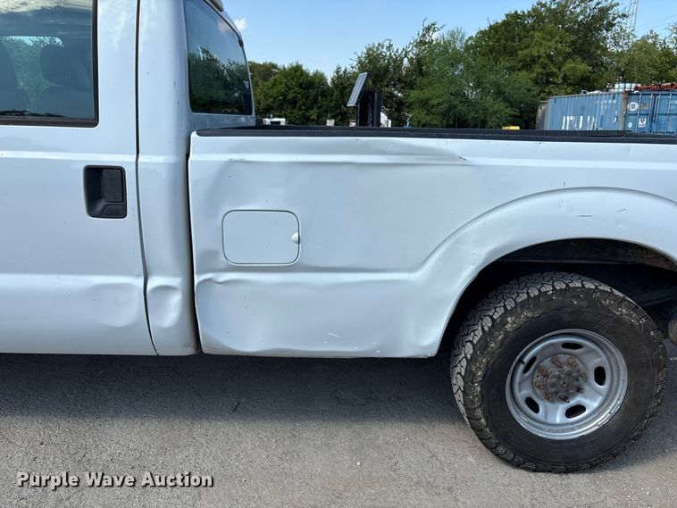 image for item DX5787 2015 Ford F250 Super Duty Crew Cab pickup truck