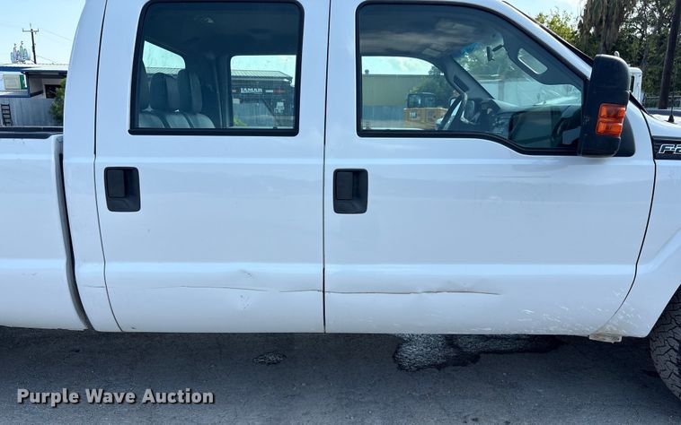 image for item DX5787 2015 Ford F250 Super Duty Crew Cab pickup truck