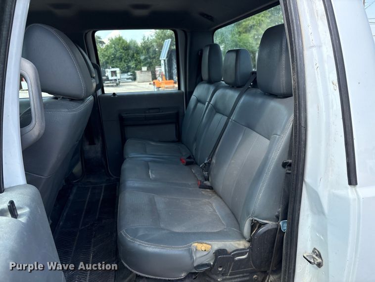 image for item DX5787 2015 Ford F250 Super Duty Crew Cab pickup truck