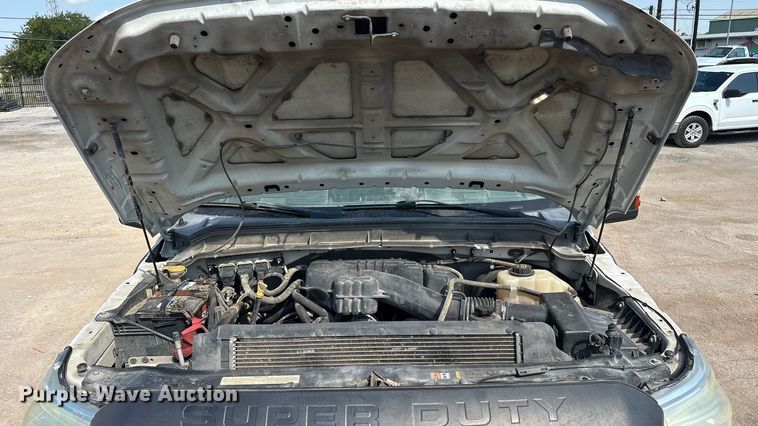 image for item DX5787 2015 Ford F250 Super Duty Crew Cab pickup truck