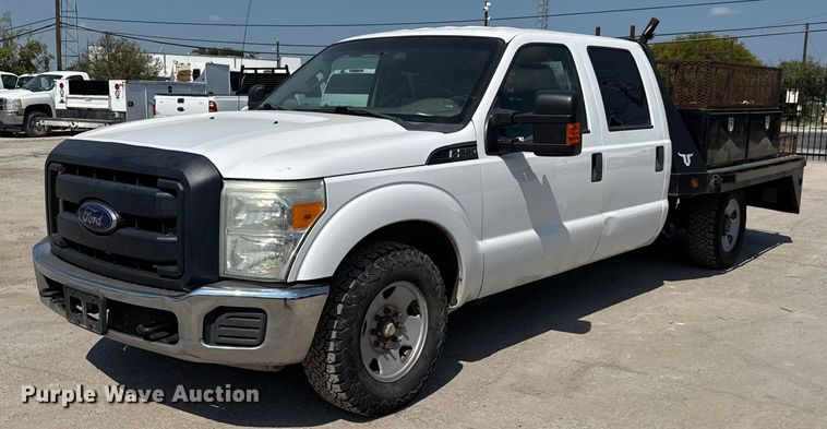 image for item DX5790 2014 Ford F250 Super Duty Crew Cab flatbed pickup truck