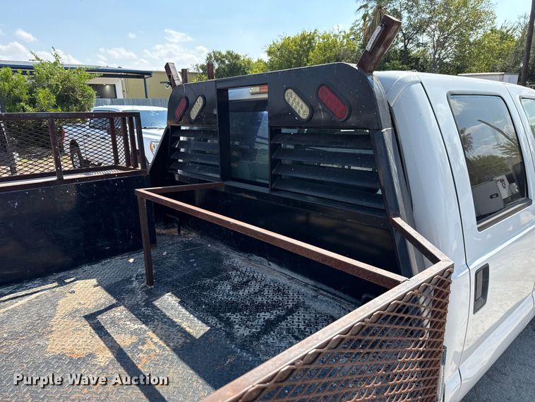 image for item DX5790 2014 Ford F250 Super Duty Crew Cab flatbed pickup truck