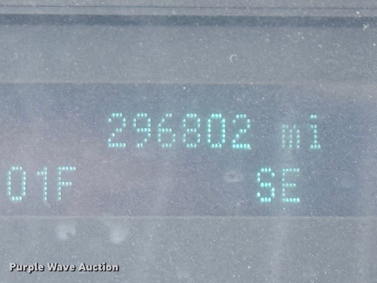 image for item DX5790 2014 Ford F250 Super Duty Crew Cab flatbed pickup truck