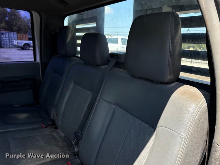 image for item DX5790 2014 Ford F250 Super Duty Crew Cab flatbed pickup truck