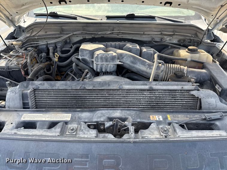 image for item DX5790 2014 Ford F250 Super Duty Crew Cab flatbed pickup truck