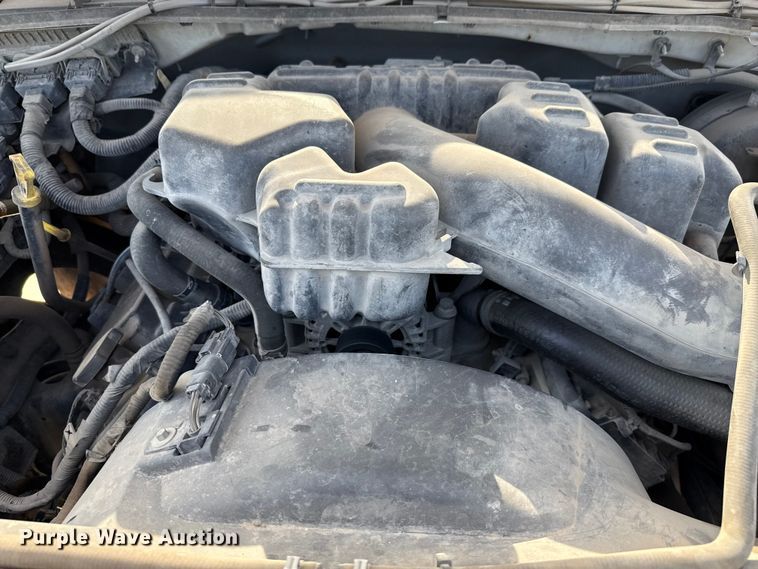 image for item DX5790 2014 Ford F250 Super Duty Crew Cab flatbed pickup truck