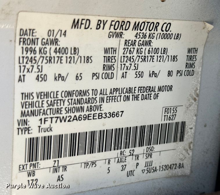 image for item DX5790 2014 Ford F250 Super Duty Crew Cab flatbed pickup truck