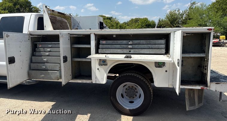 image for item DX5791 2015 Ford F550 utility / service truck